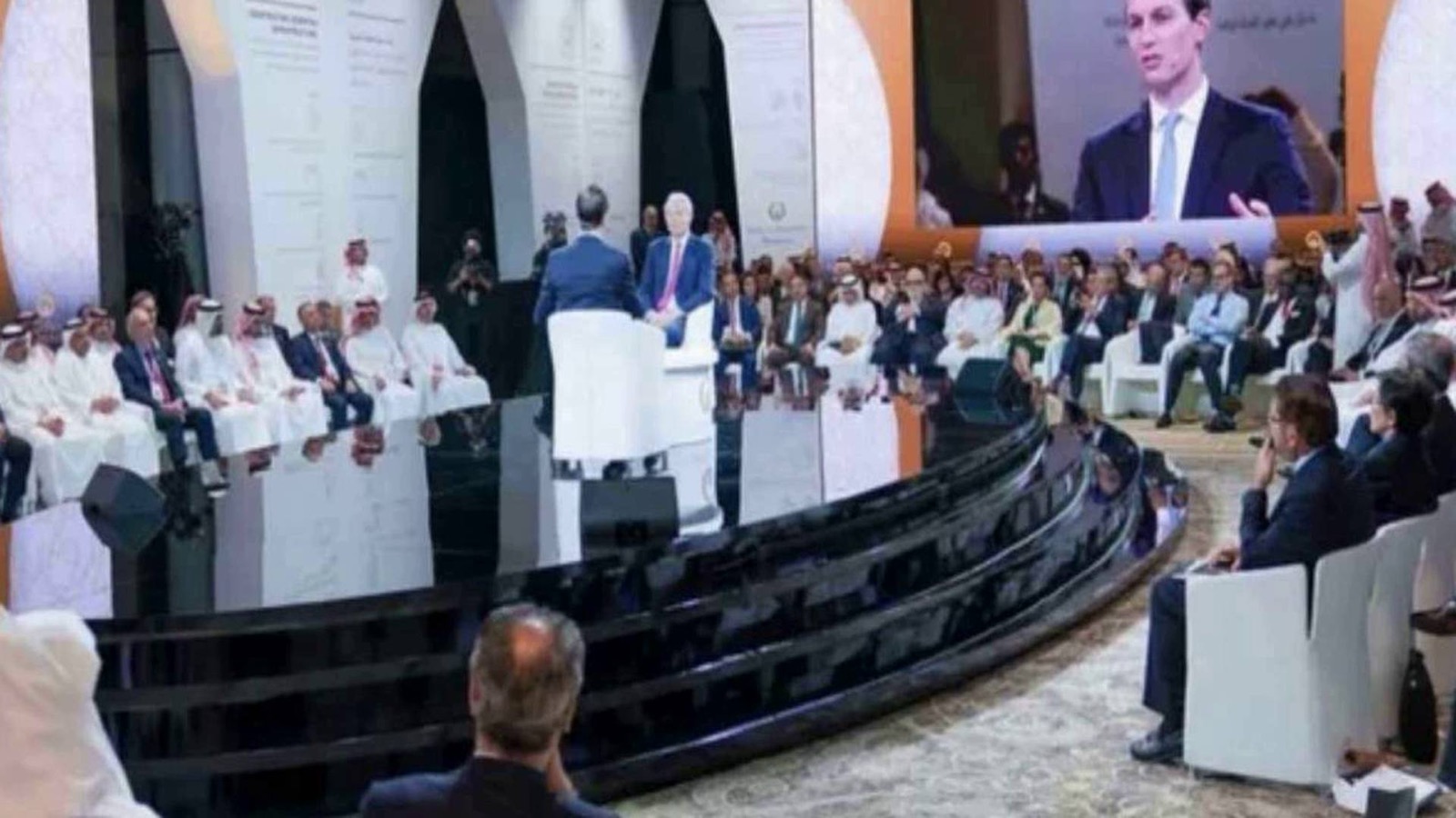 بدايات صفقة القرن