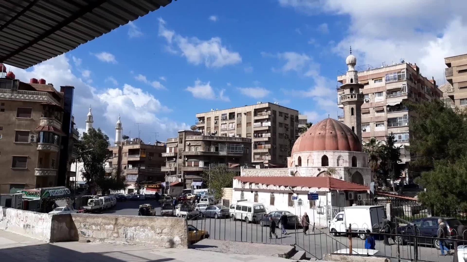 إلى أهلي الأحبة في ركن الدين